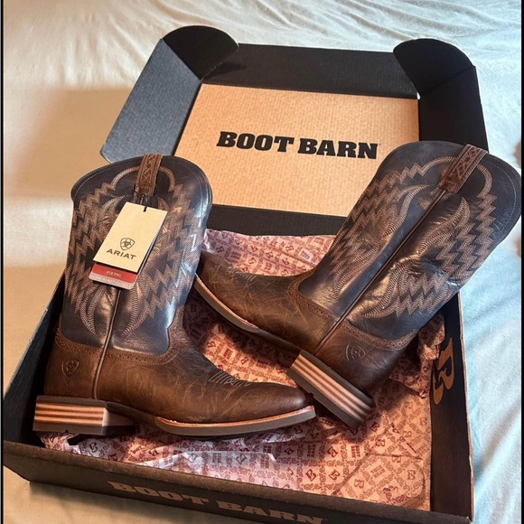 Men’s Ariat Cowboy Boots - Picture 1 of 2